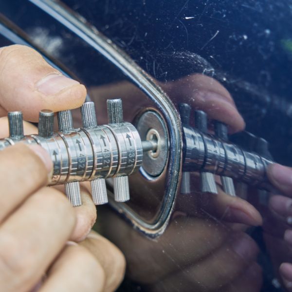 Emergency locksmith services Melbourne Florida  